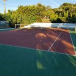 Les avantages des revêtements de sol en gazon synthétique pour les zones d’accès aux courts de tennis à Toulon
