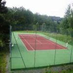 Optimiser les Performances d’un Court de Tennis en Terre Battue Rénové à Levallois-Perret