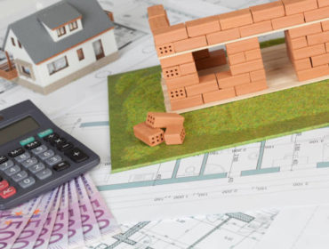 le Projet de Plan Pluriannuel de Travaux est un outil précieux pour maximiser la valeur immobilière des copropriétés. Il offre sécurité