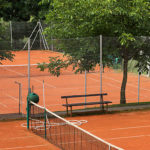 Pourquoi la Construction d’un court de tennis en béton poreux à Cannes est-elle avantageuse pour les complexes hôteliers ?