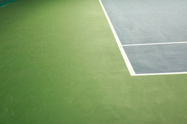 Construction d'un court de tennis en béton poreux à Cannes