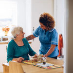 Peut-on centraliser ménage, repas et accompagnement via des services pour personnes âgées à Lyon 6 ?