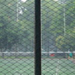 Une construction court de tennis gazon synthetique à Toulon est-elle adaptée à un usage intensif ?