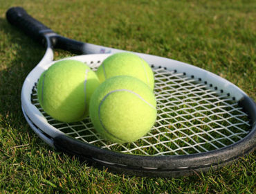 construction court de tennis en gazon synthétique à Poitiers